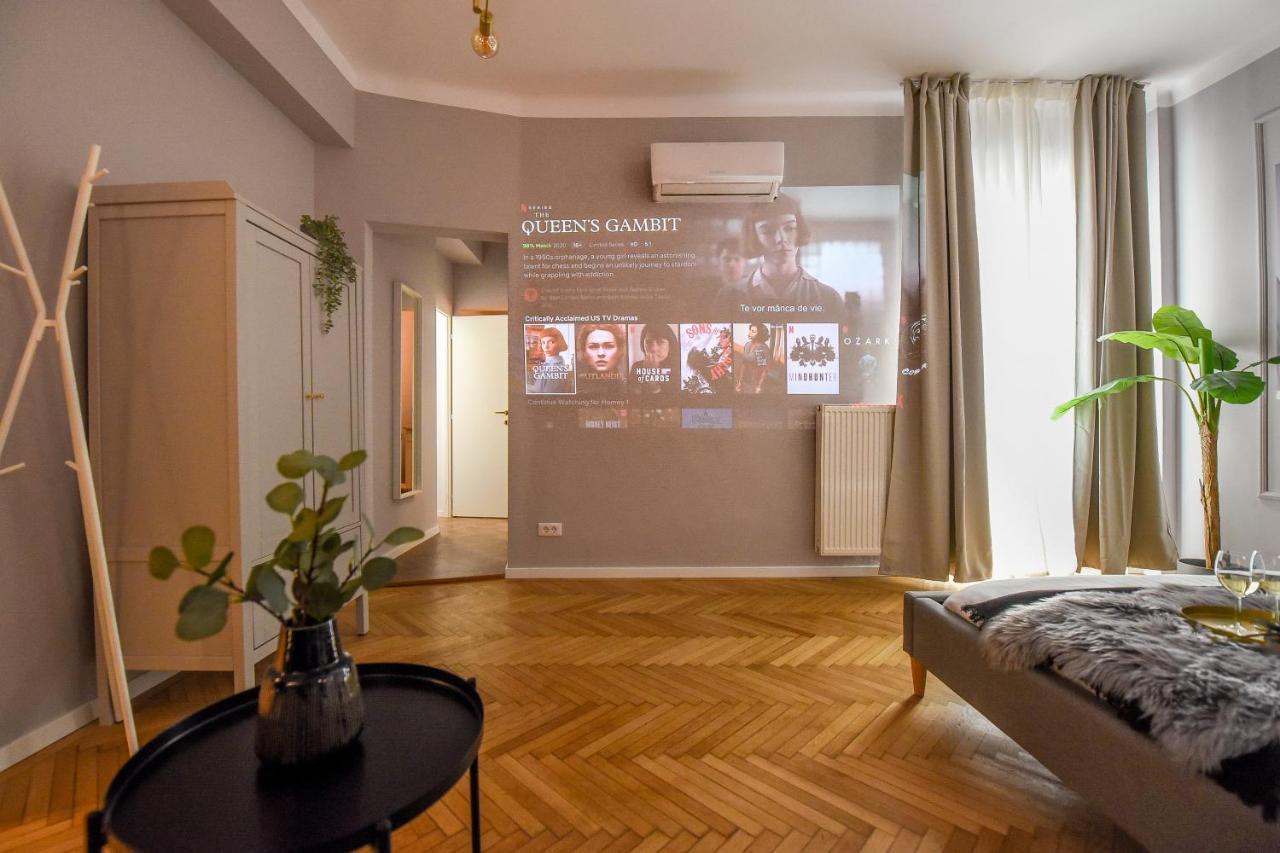 Modern Stay - Central Studios With Wall Projector Near Radisson Bucureşti Ngoại thất bức ảnh
